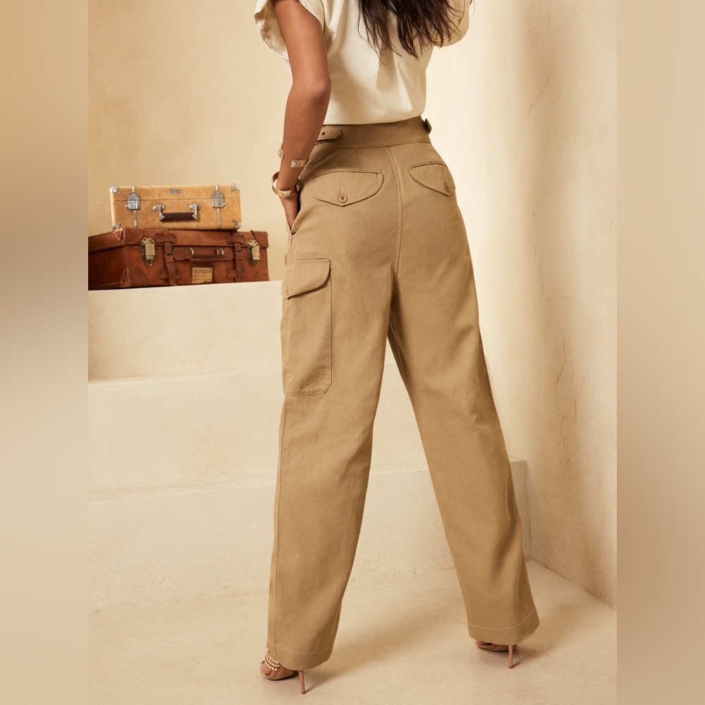 Banana Republic Seafarer Pants. (petite size) - Picture 2 of 4